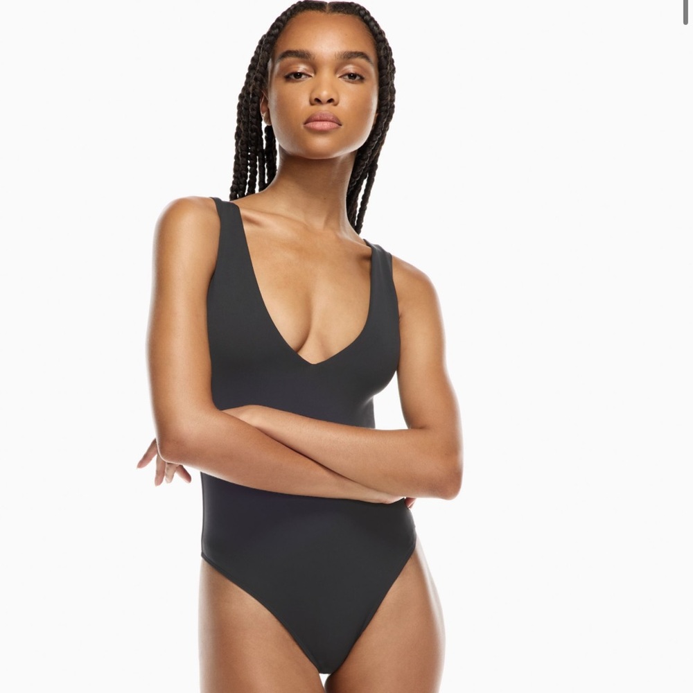 Aritzia Contour Bodysuit